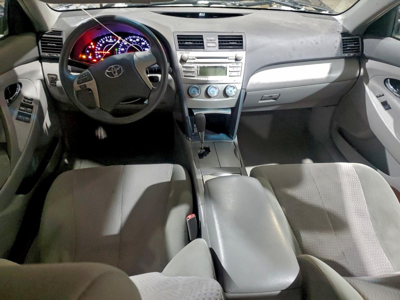 2011 TOYOTA CAMRY