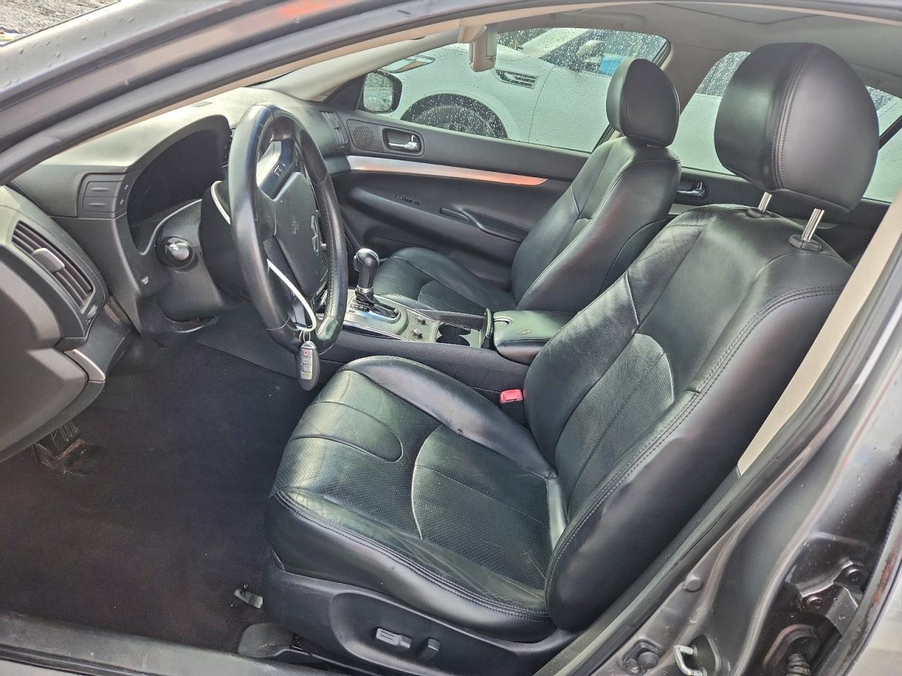 2015 INFINITI Q40