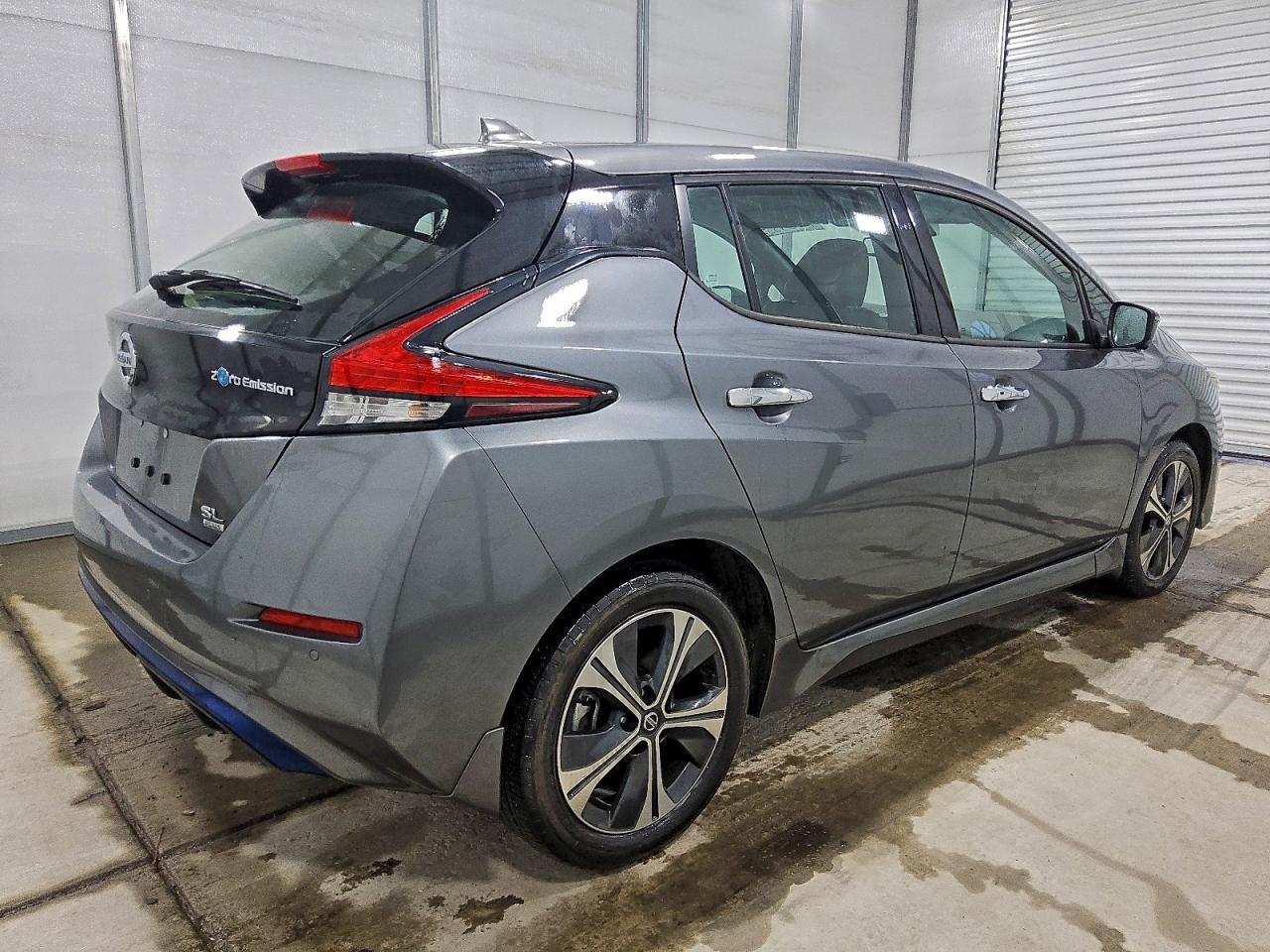 2021 NISSAN LEAF