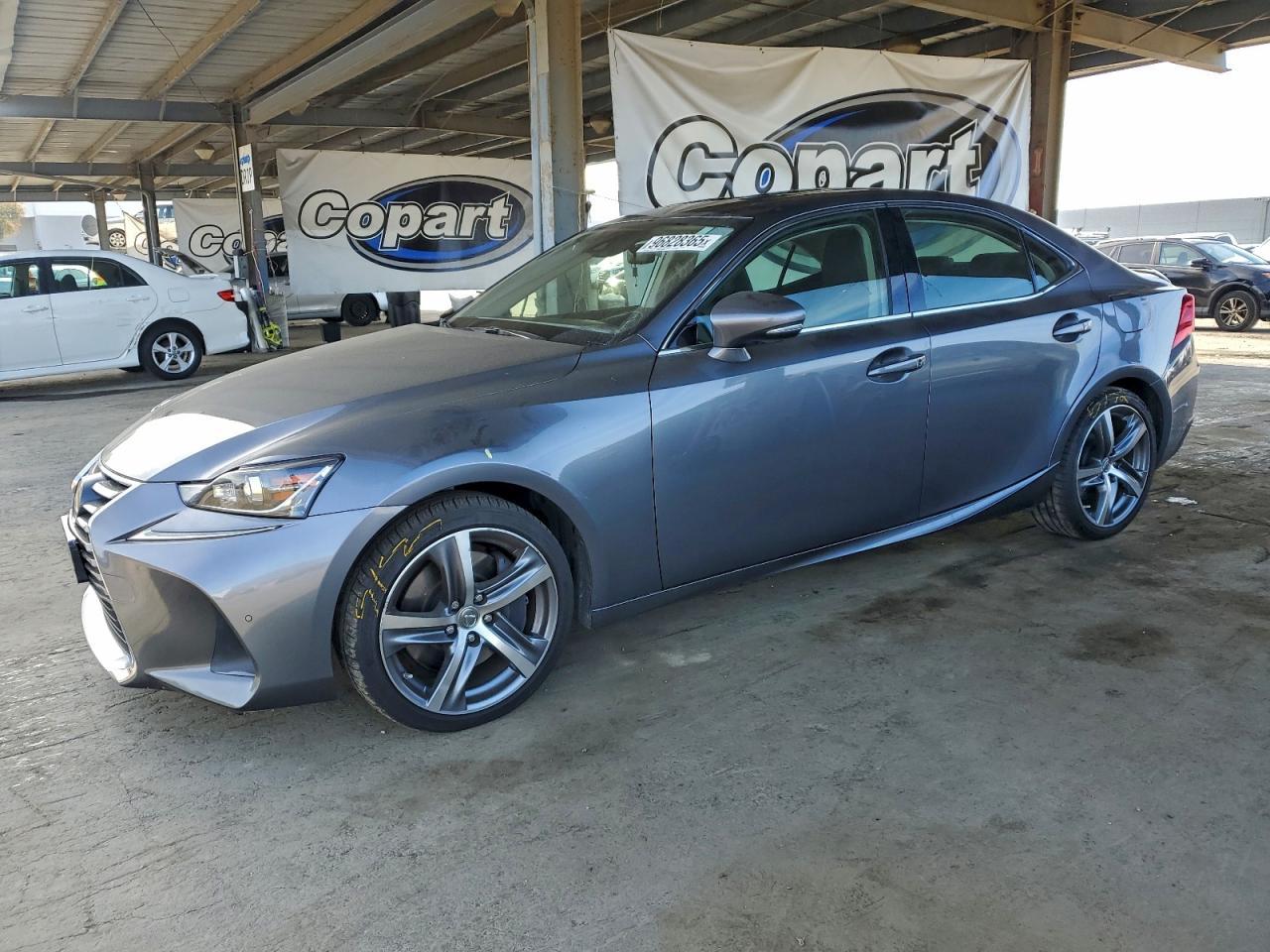 2017 LEXUS IS 200t