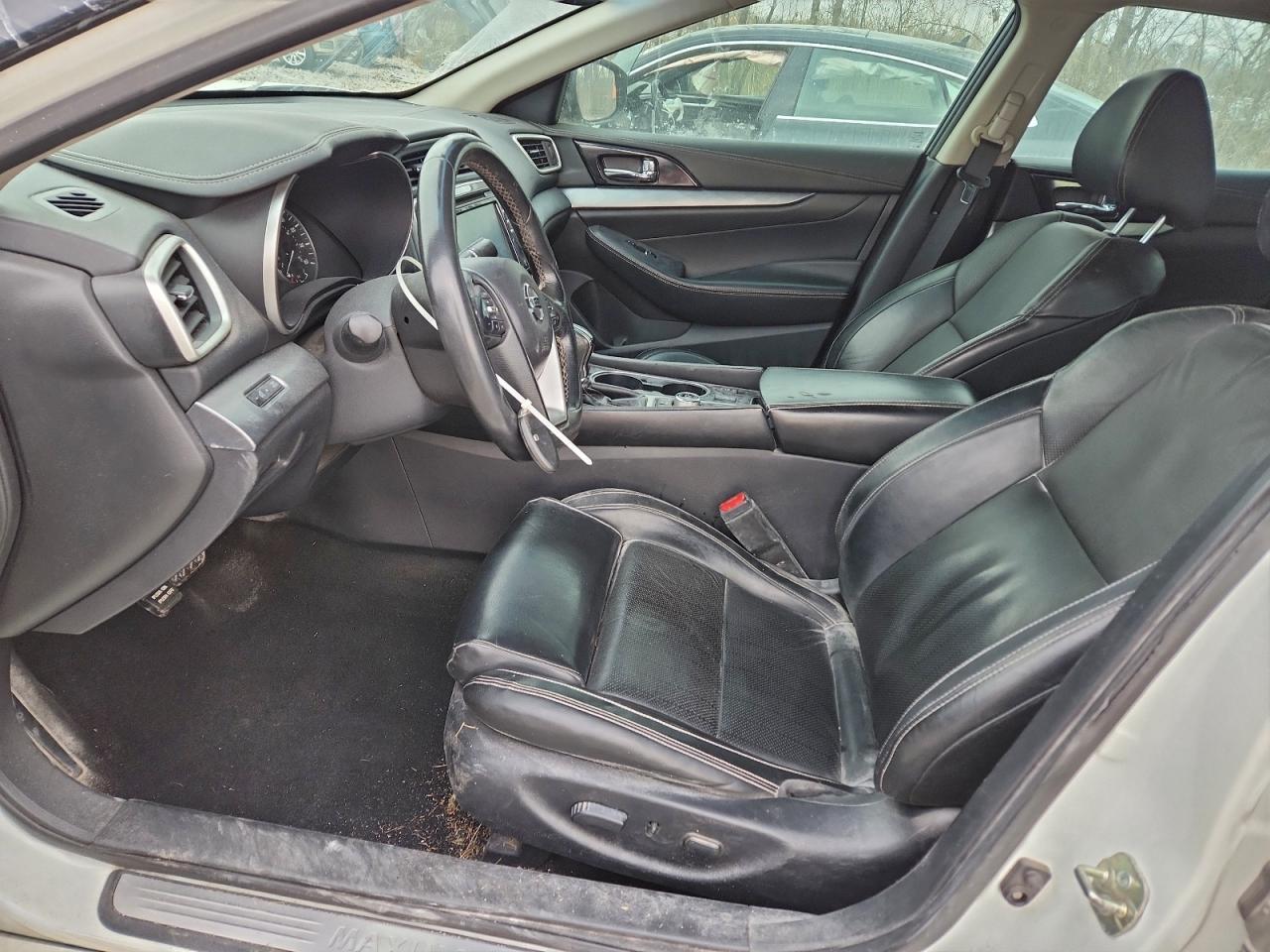2017 NISSAN Maxima
