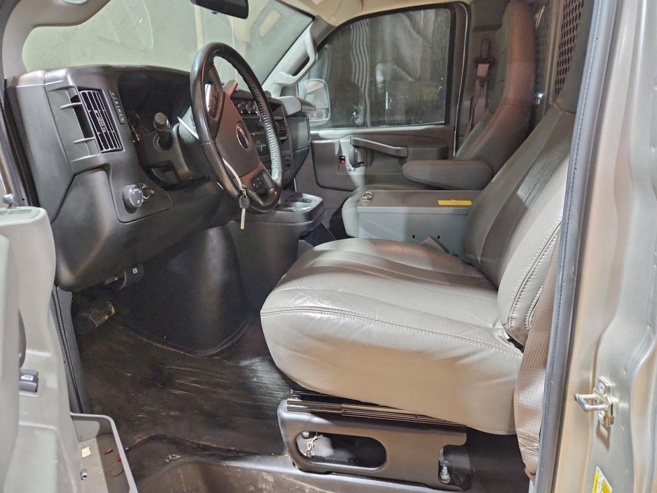 2023 GMC Savana