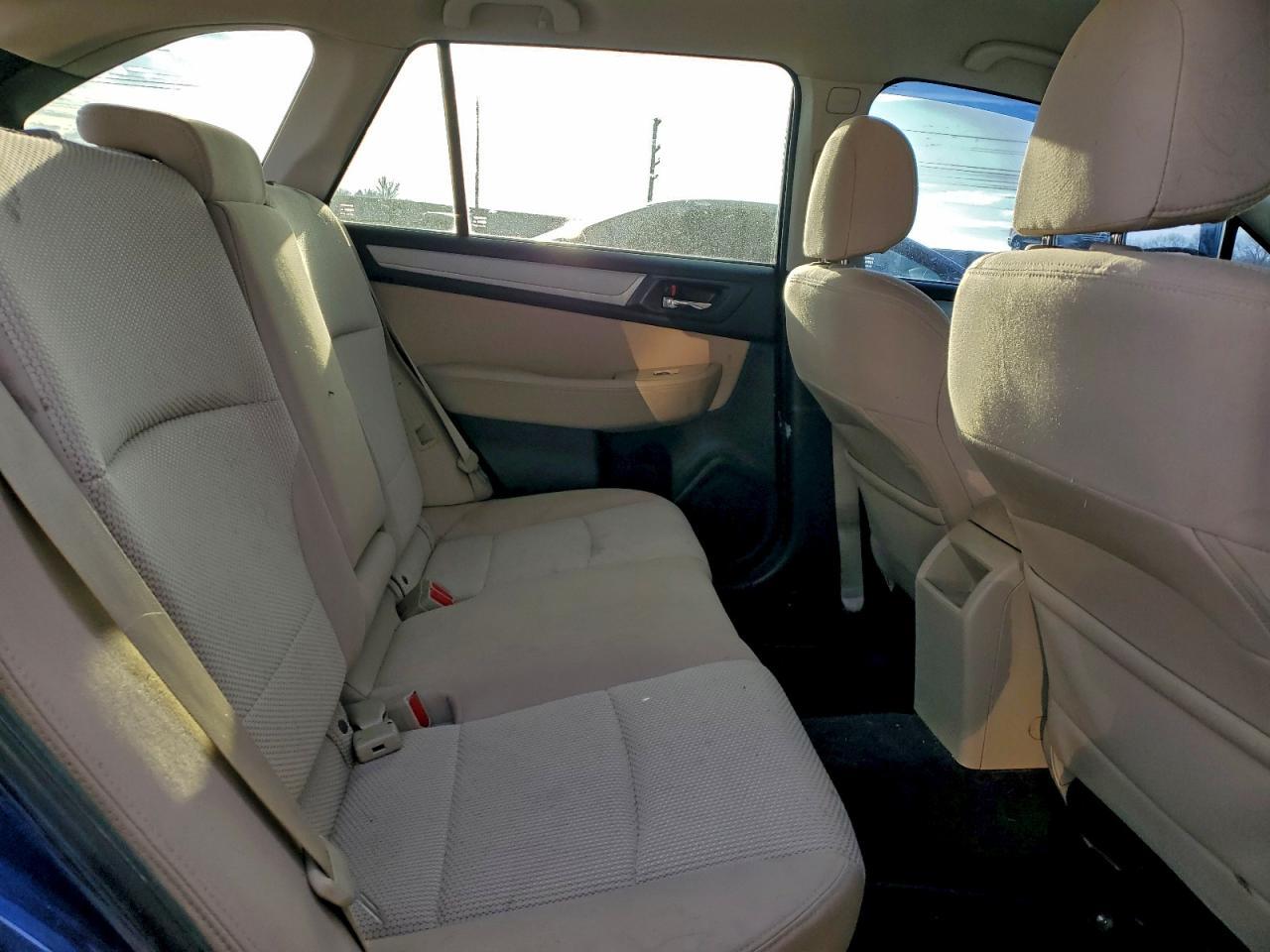 2015 SUBARU Outback