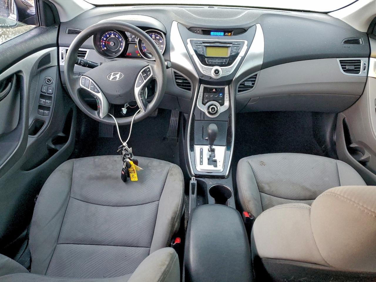 2012 HYUNDAI ELANTRA