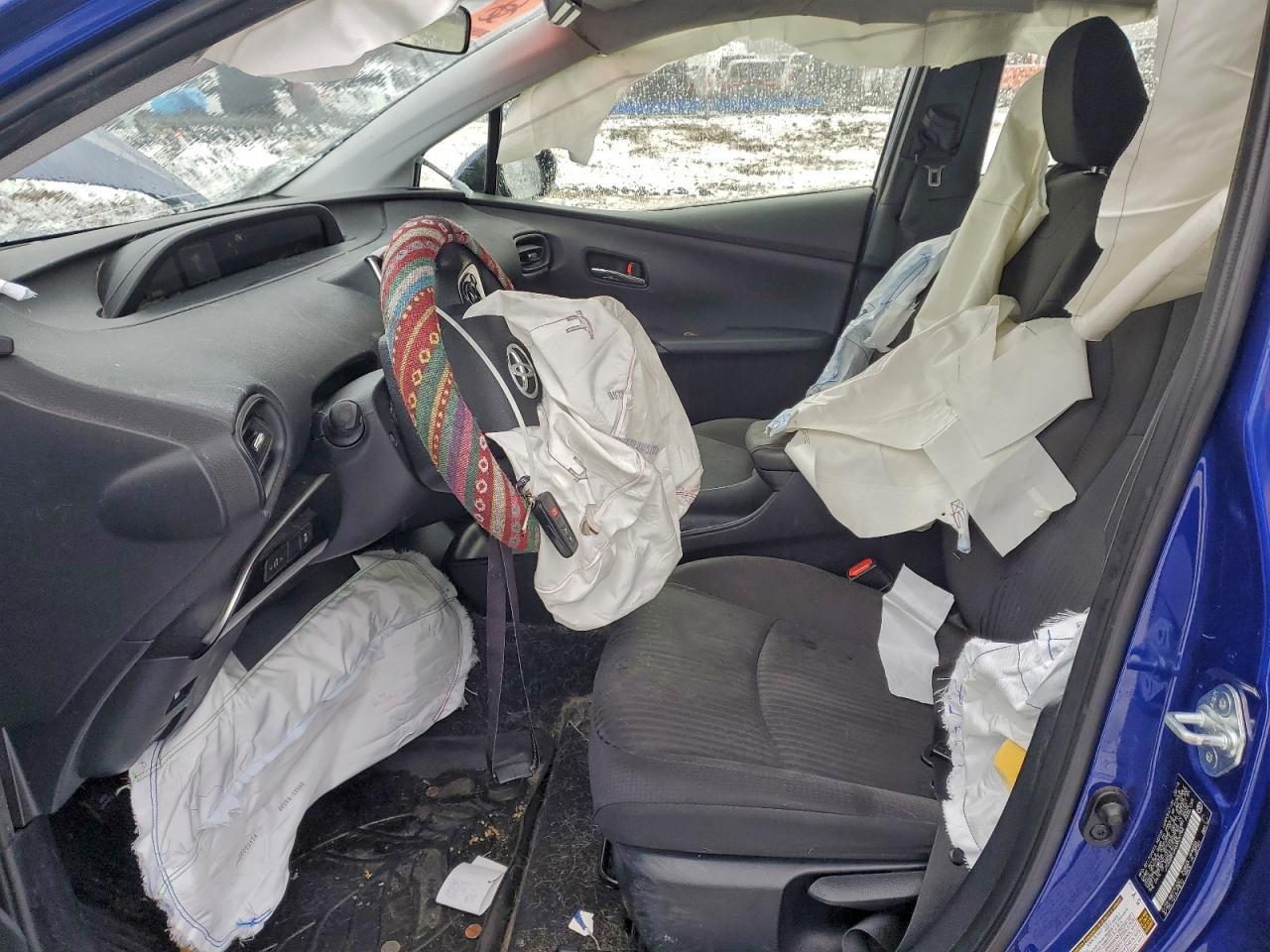 2016 TOYOTA PRIUS