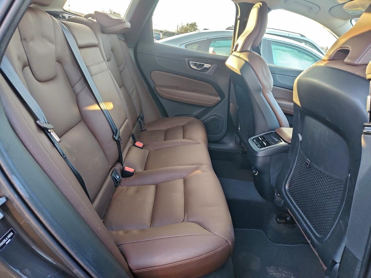 2020 VOLVO XC60