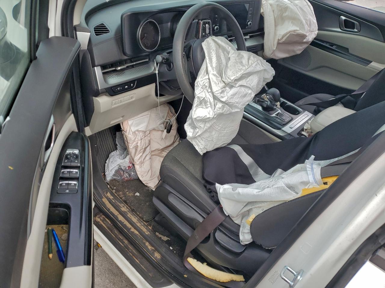 2023 KIA Carnival