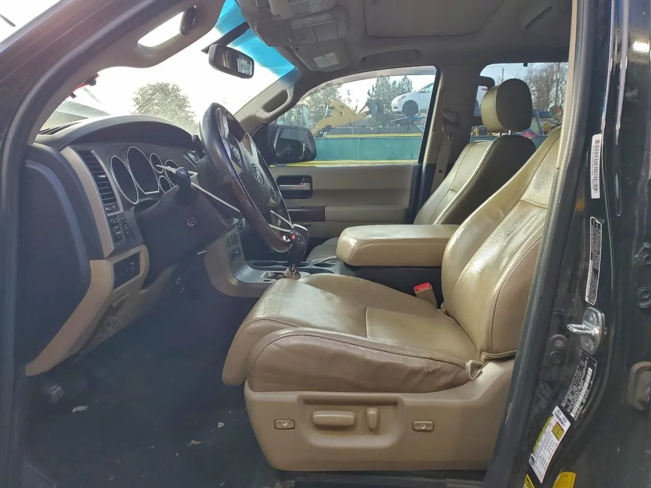 2014 TOYOTA Sequoia