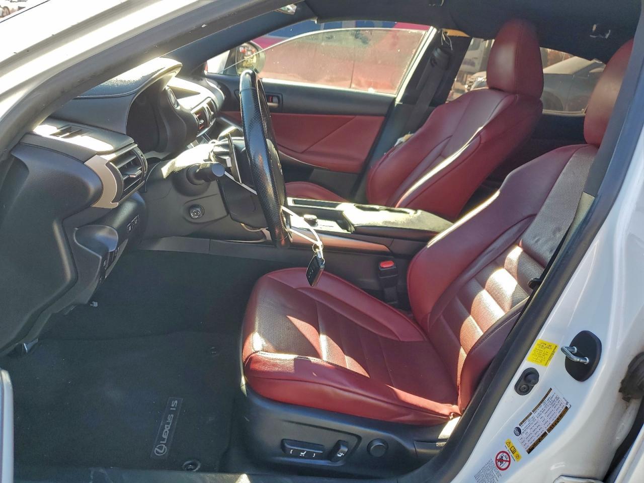 2018 LEXUS IS 300