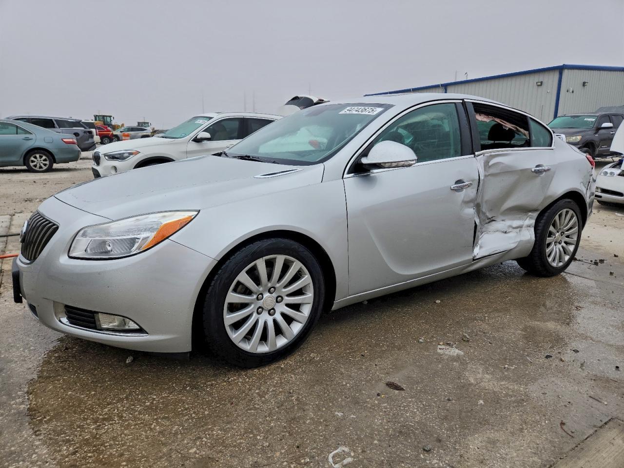 2013 BUICK Regal