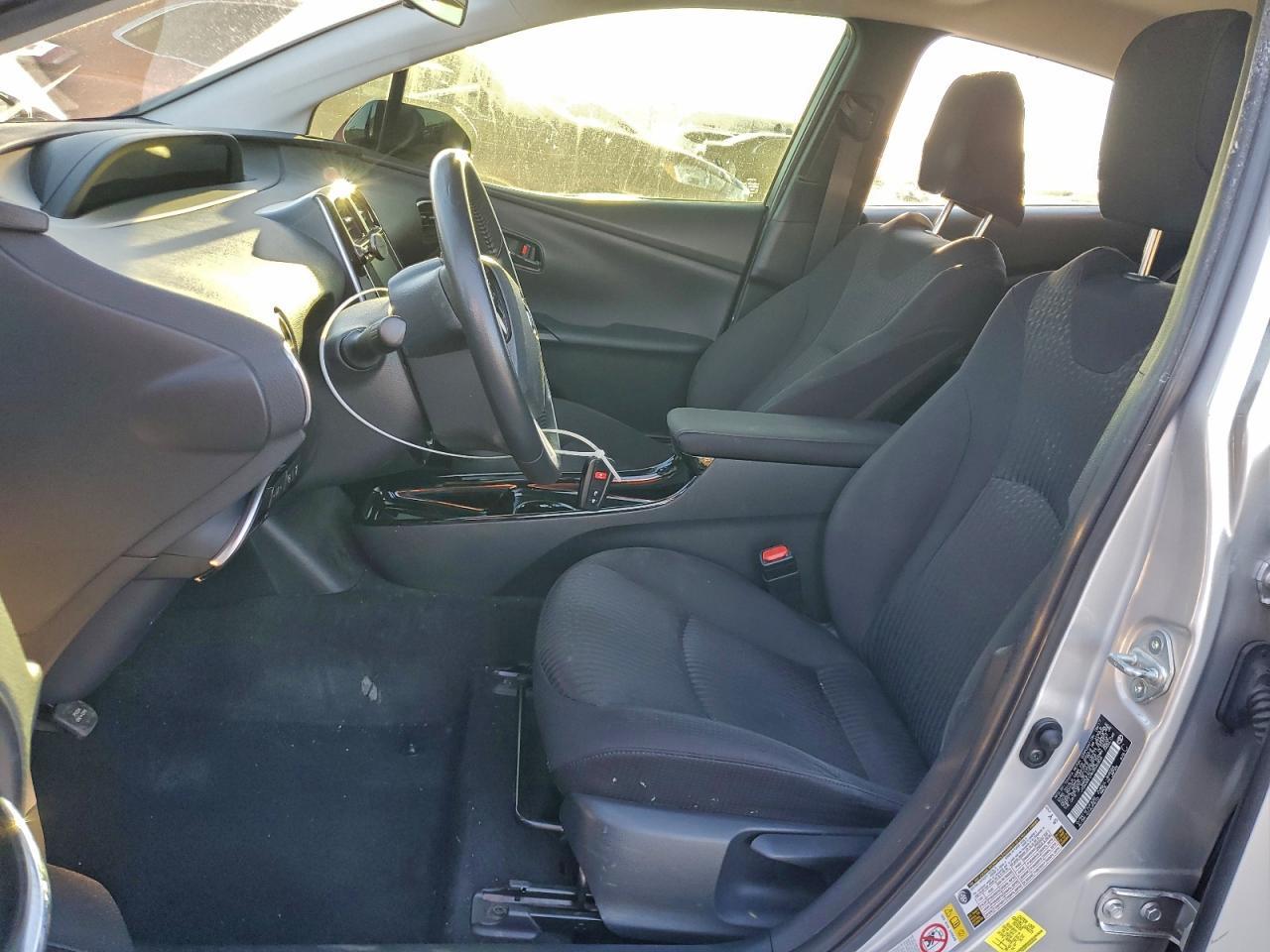 2017 TOYOTA PRIUS