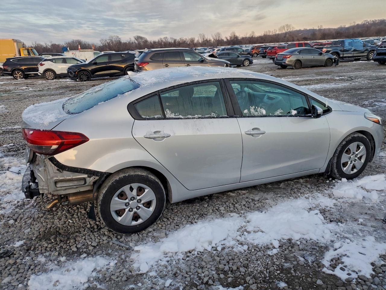2017 KIA FORTE