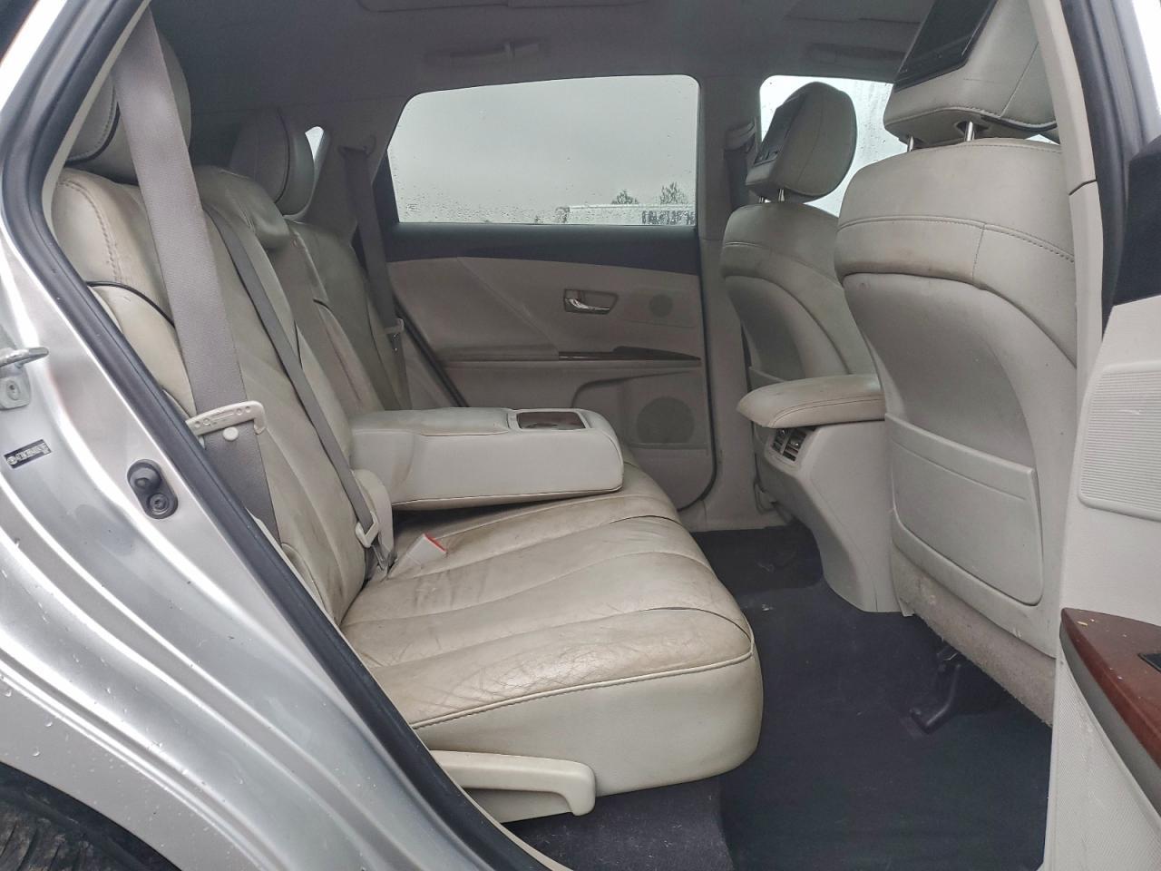 2010 TOYOTA VENZA
