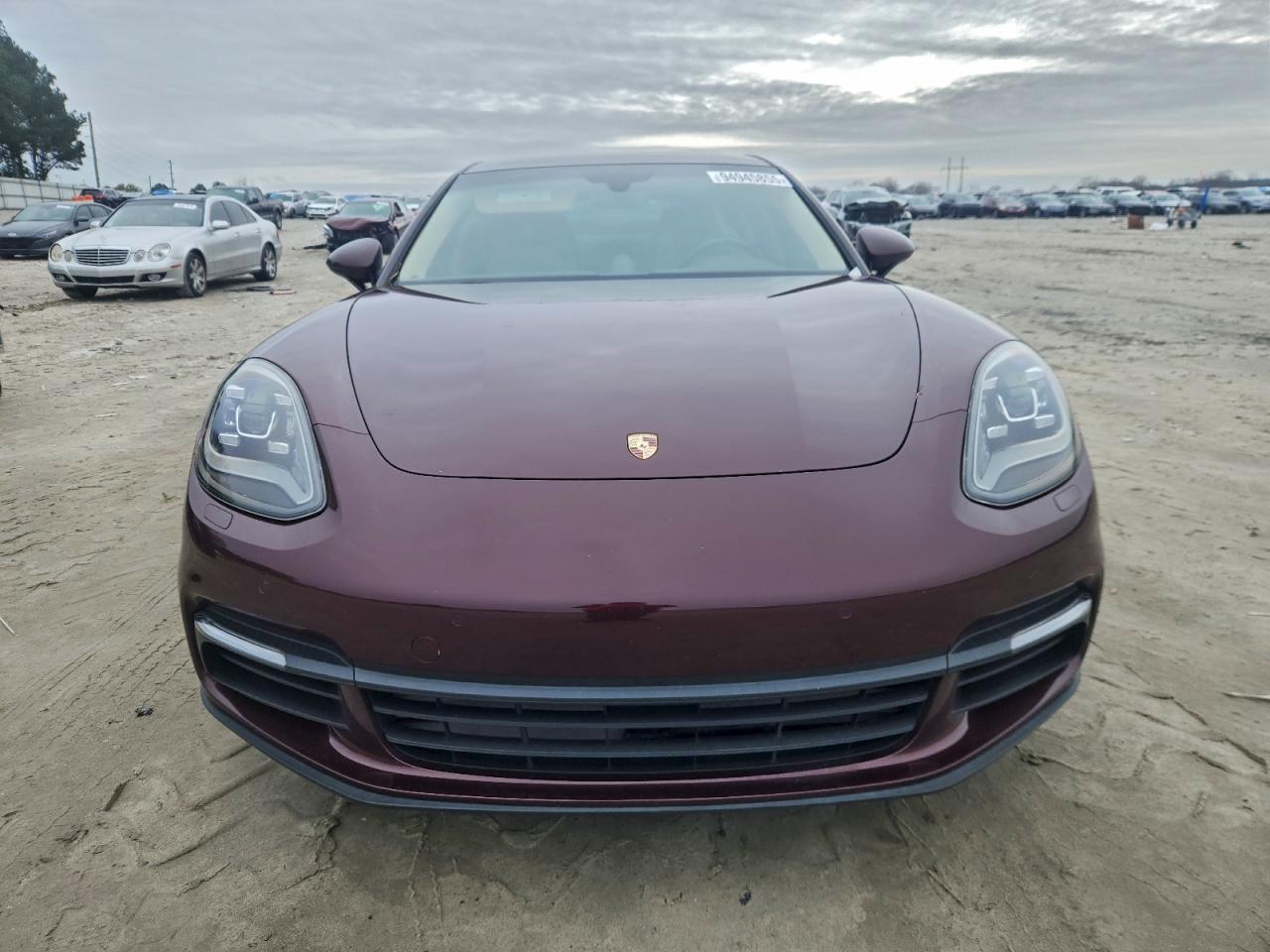 2018 PORSCHE Panamera