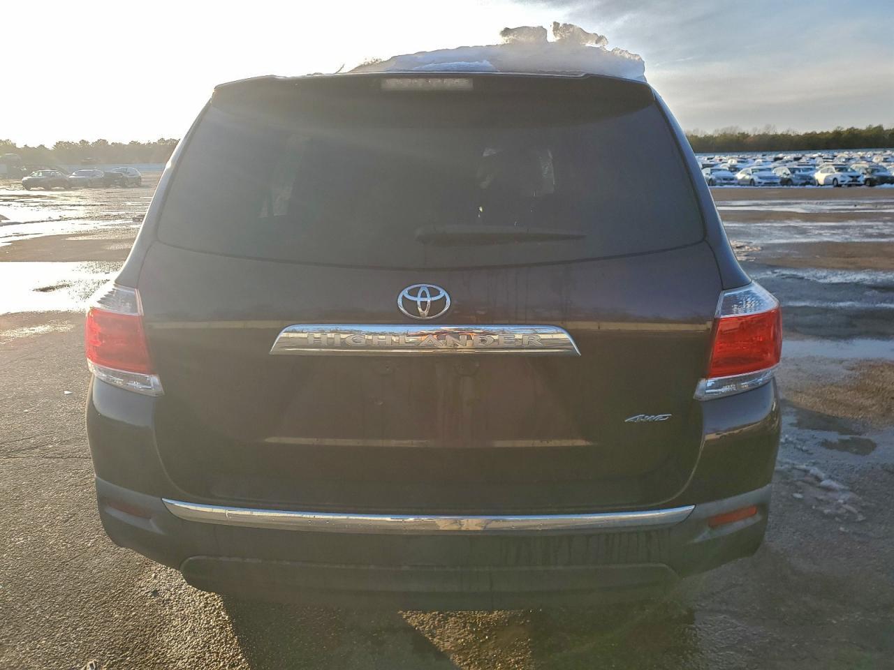2011 TOYOTA HIGHLANDER