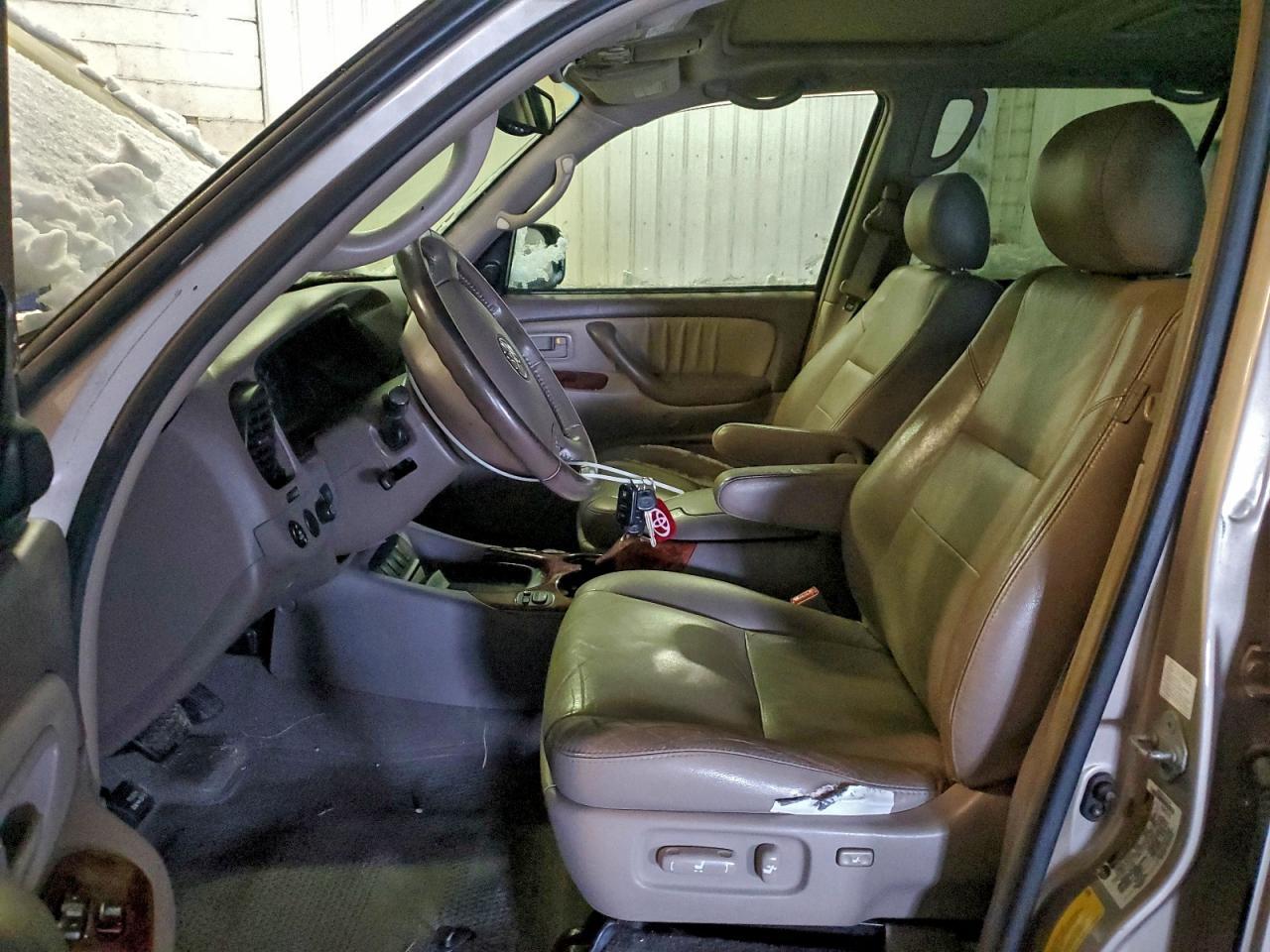 2006 TOYOTA Sequoia