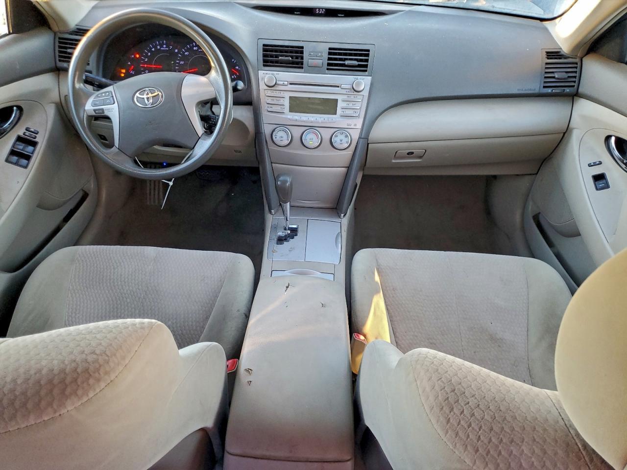 2011 TOYOTA CAMRY