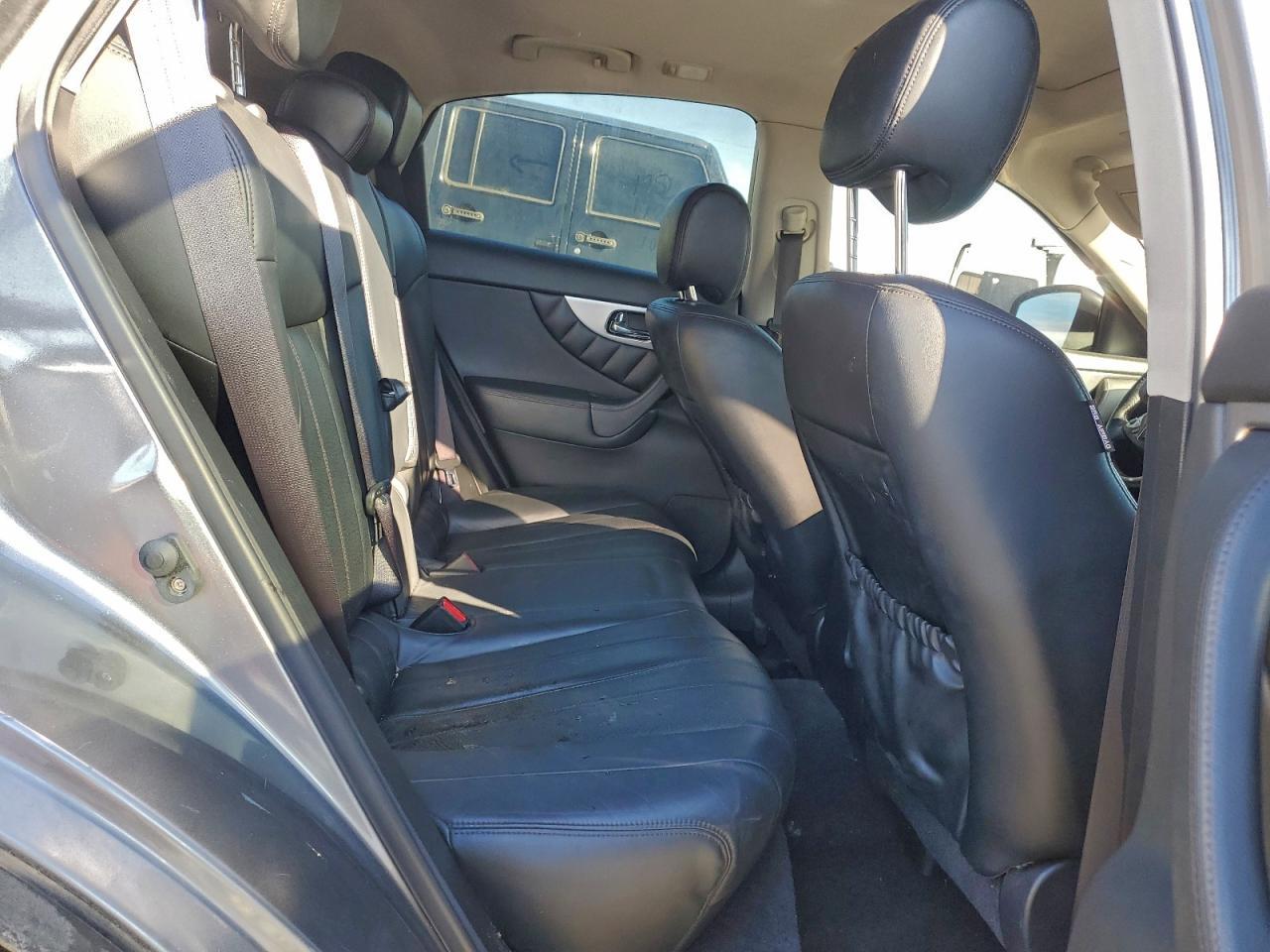 2012 INFINITI FX35