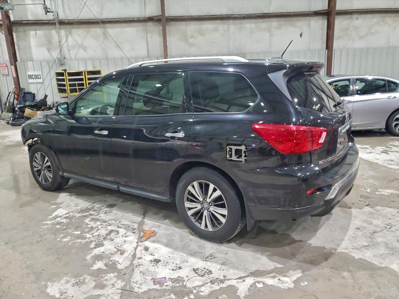 2017 NISSAN PATHFINDER