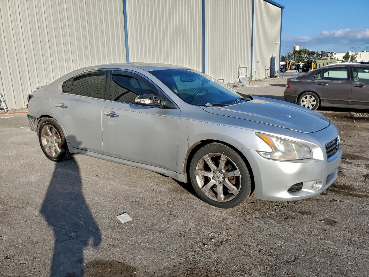 2014 NISSAN Maxima