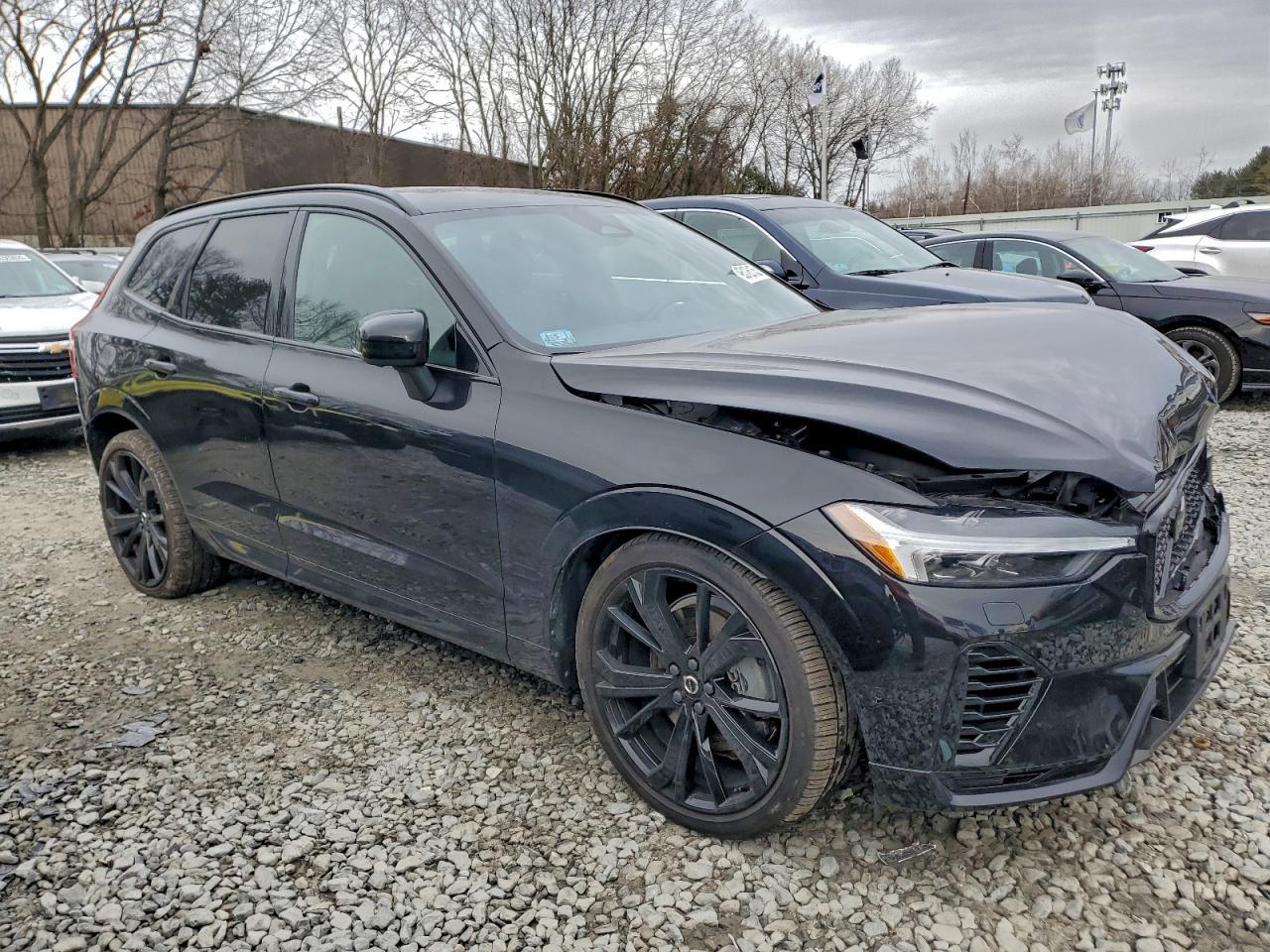 2024 VOLVO XC60