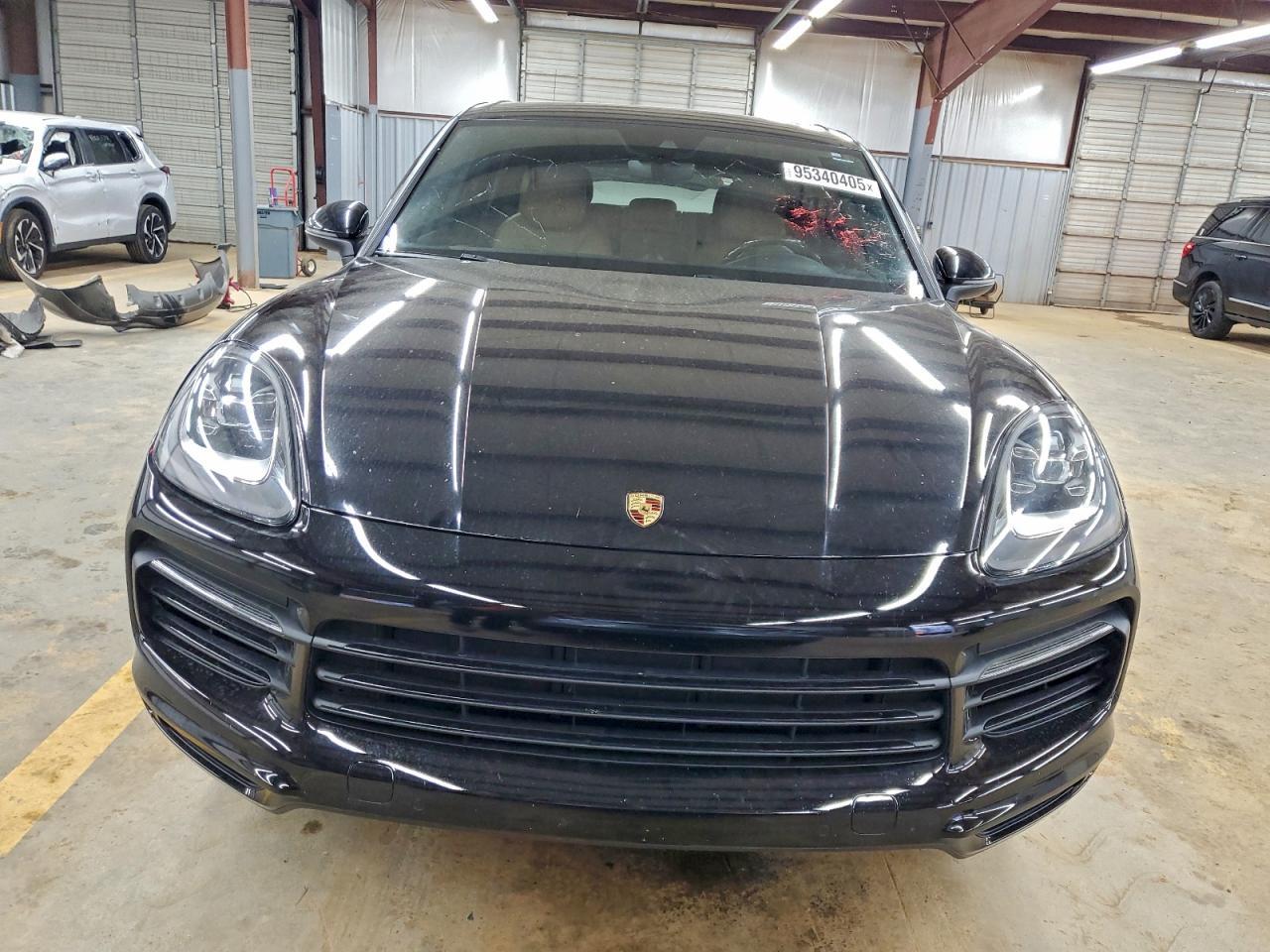 2019 PORSCHE CAYENNE