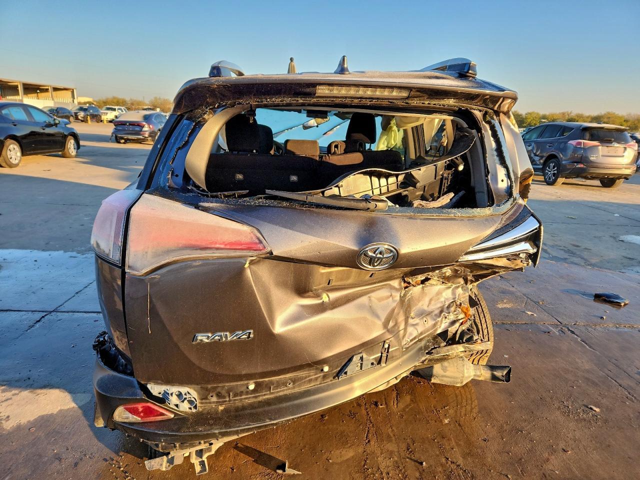 2016 TOYOTA RAV4