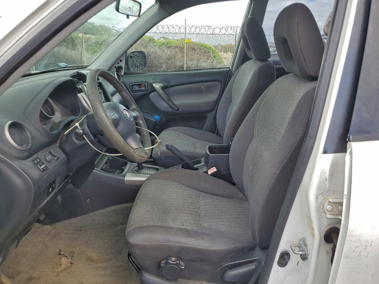 2004 TOYOTA RAV4