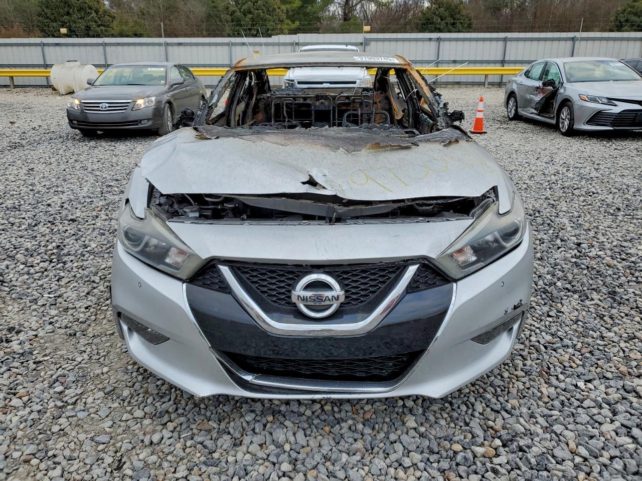 2017 NISSAN Maxima