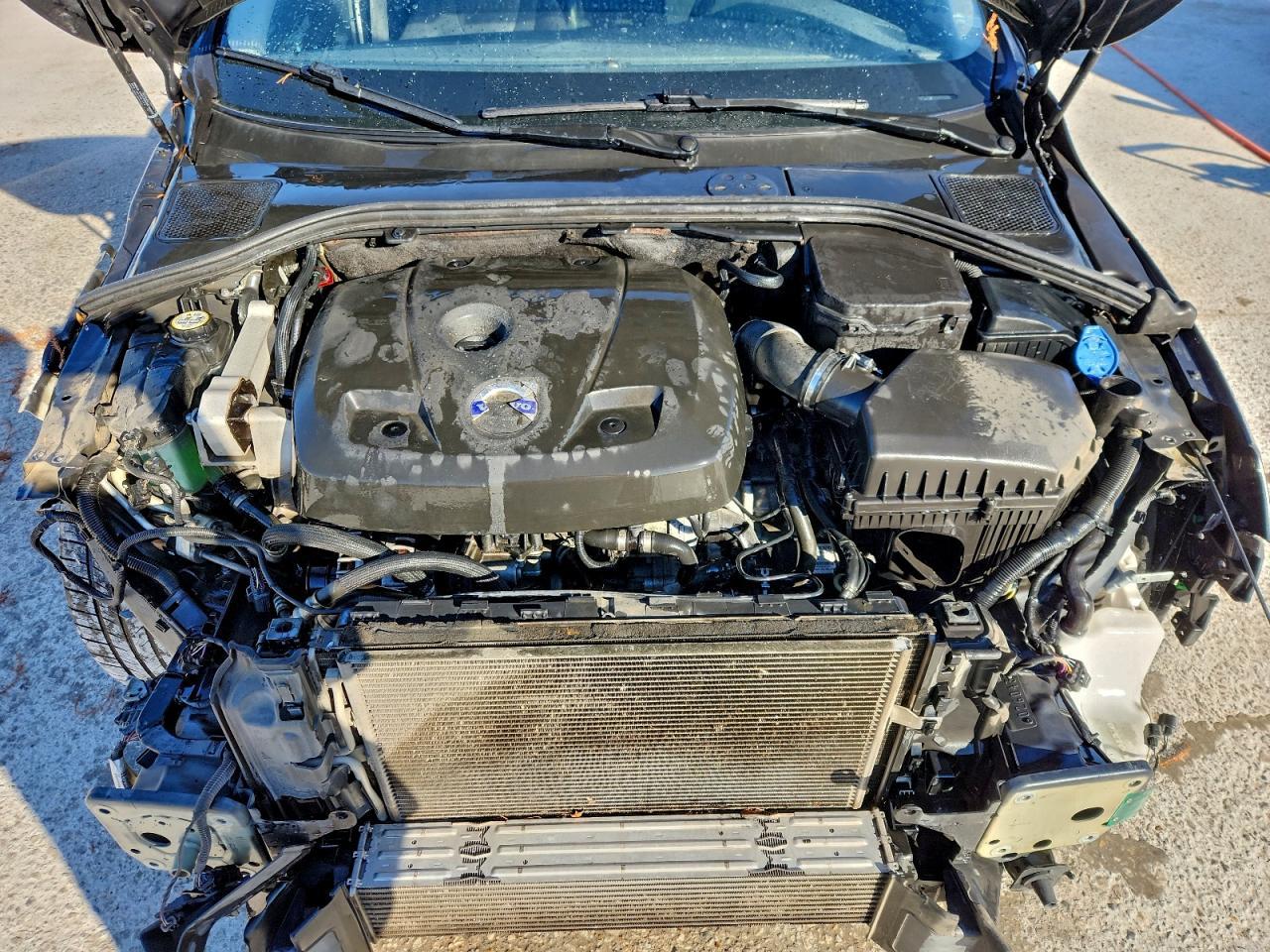 2015 VOLVO S60