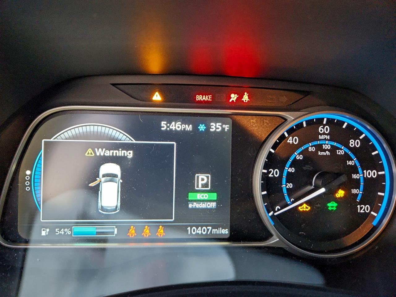 2025 NISSAN LEAF