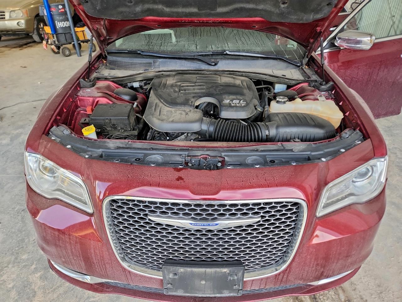 2019 CHRYSLER 300
