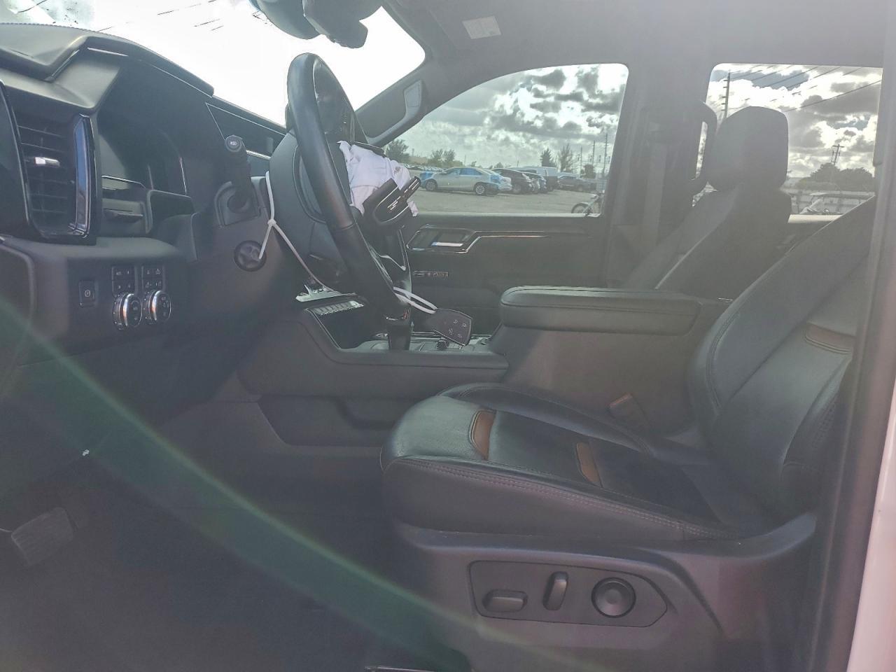2024 GMC Sierra