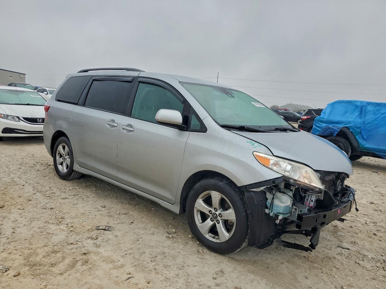 2019 TOYOTA SIENNA