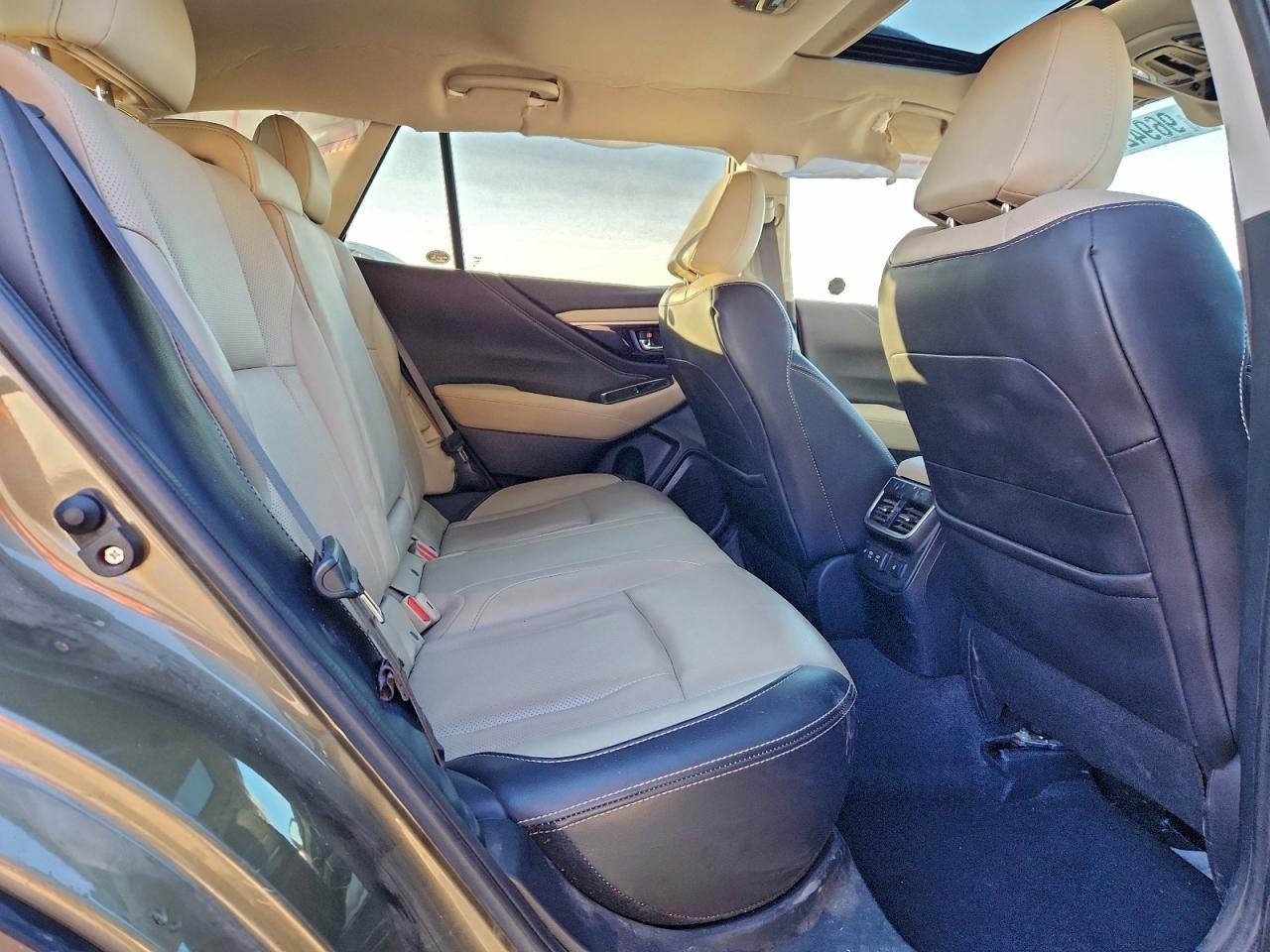 2021 SUBARU Outback