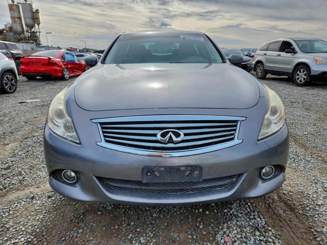 2011 INFINITI G37
