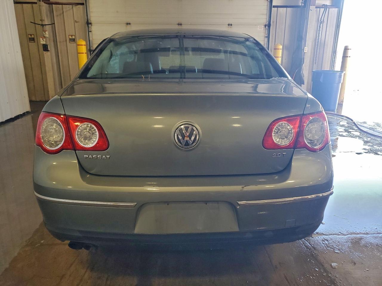 2006 VOLKSWAGEN Passat