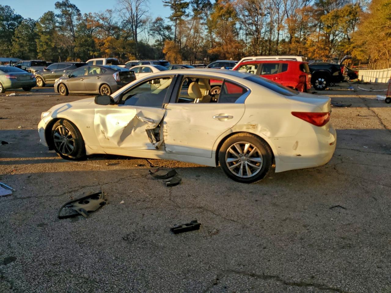 2014 INFINITI Q50
