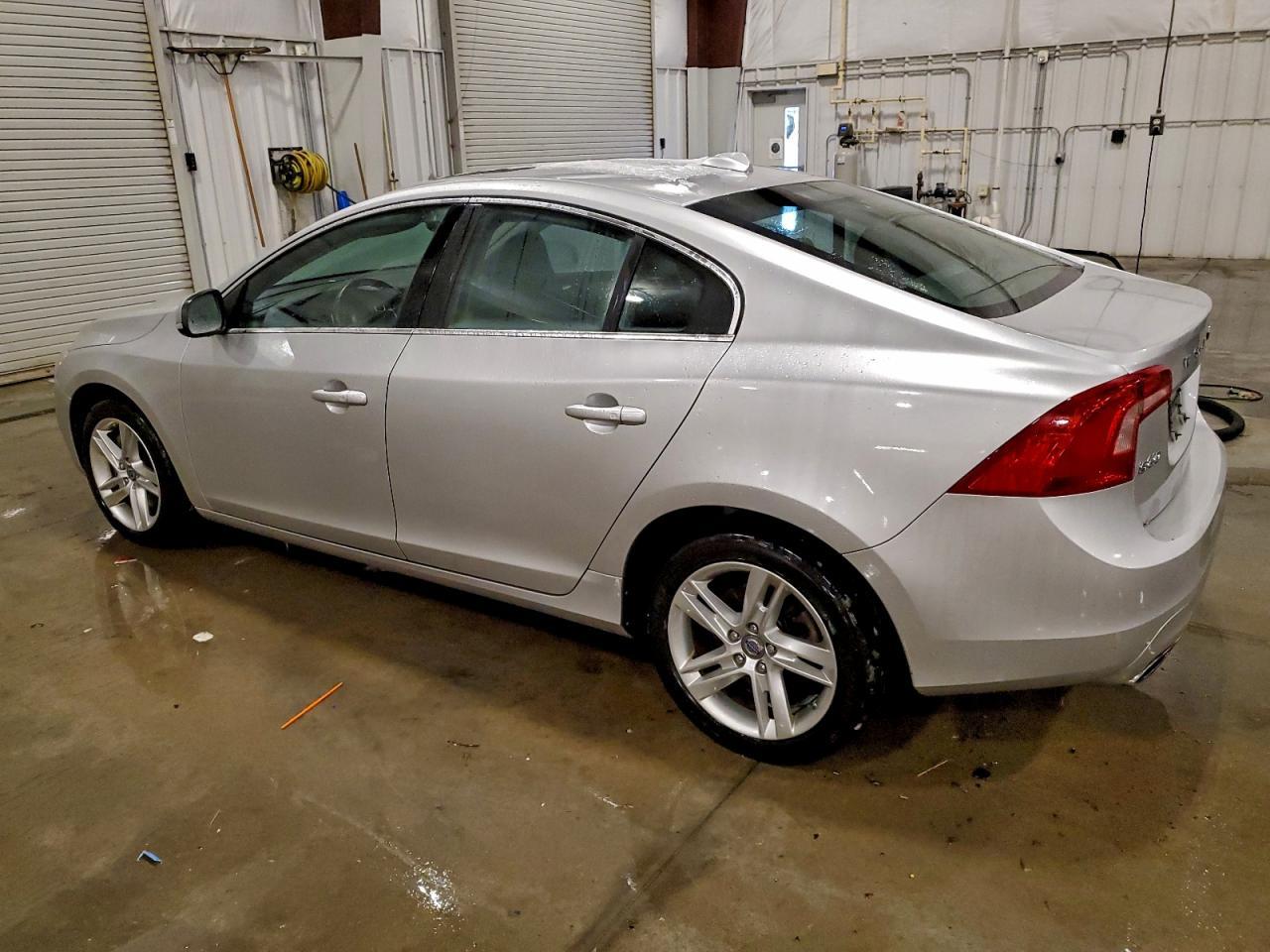 2015 VOLVO S60