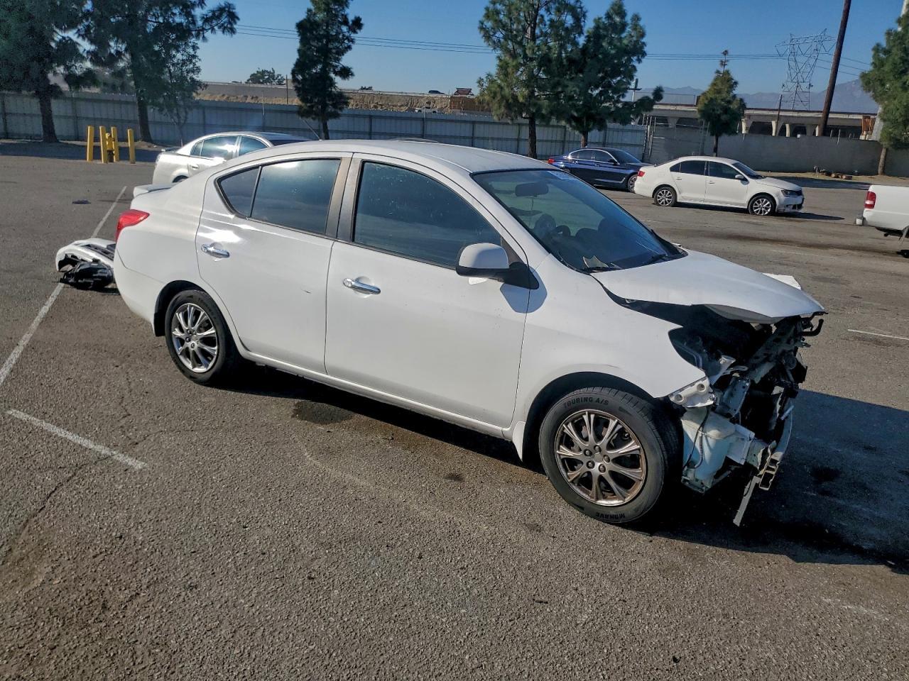 2013 NISSAN VERSA
