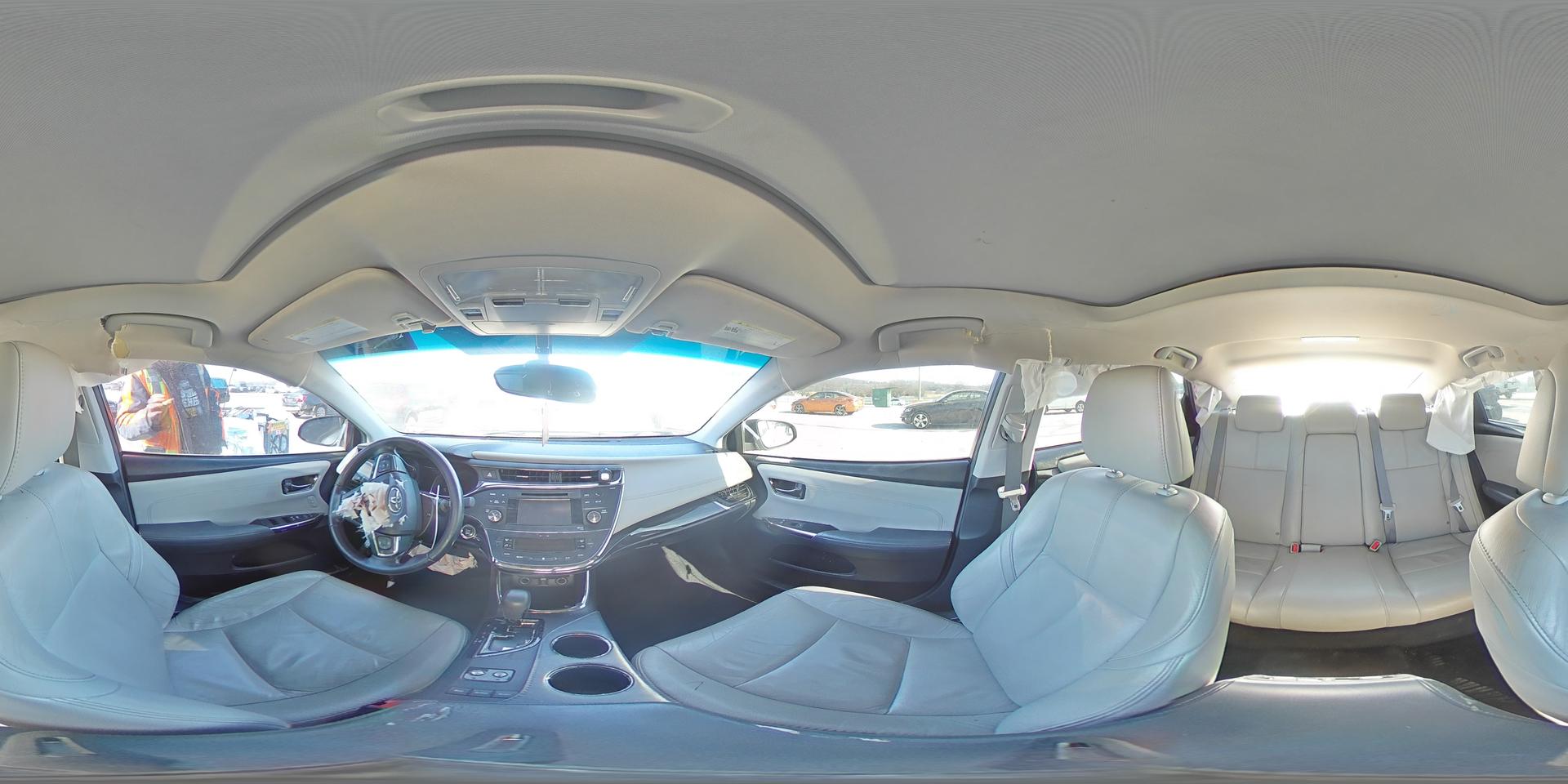 2013 TOYOTA Avalon