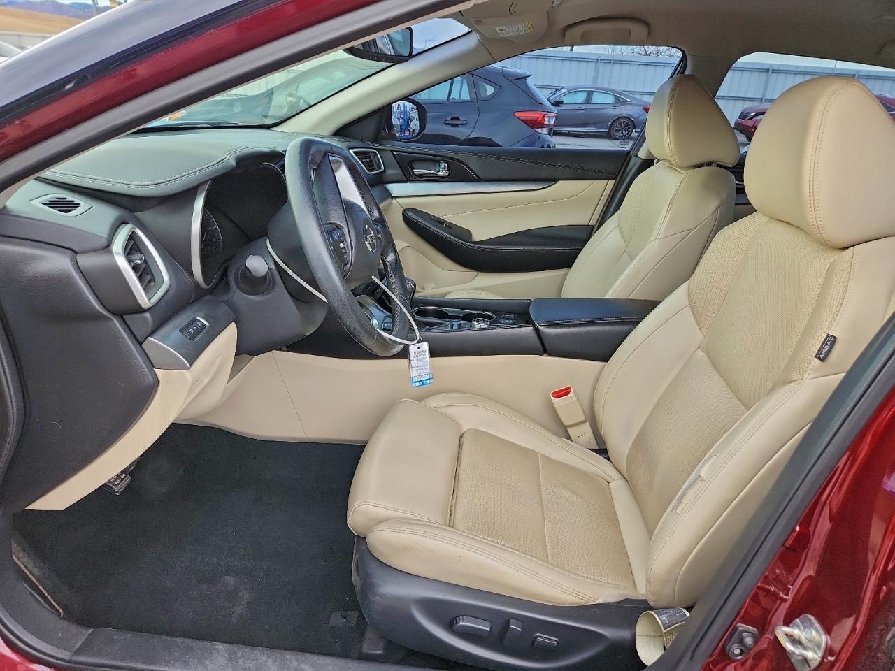 2017 NISSAN Maxima