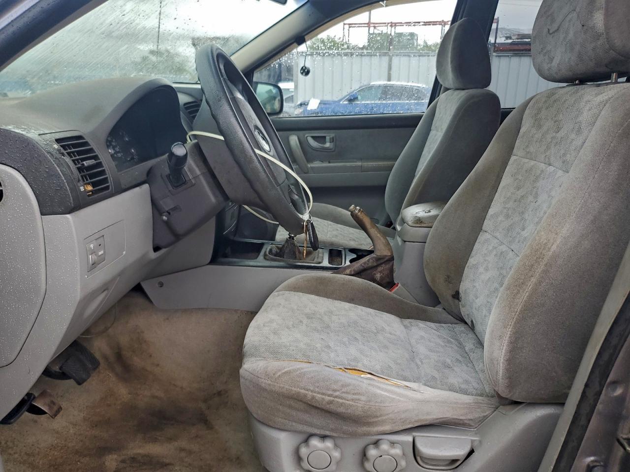 2005 KIA SORENTO