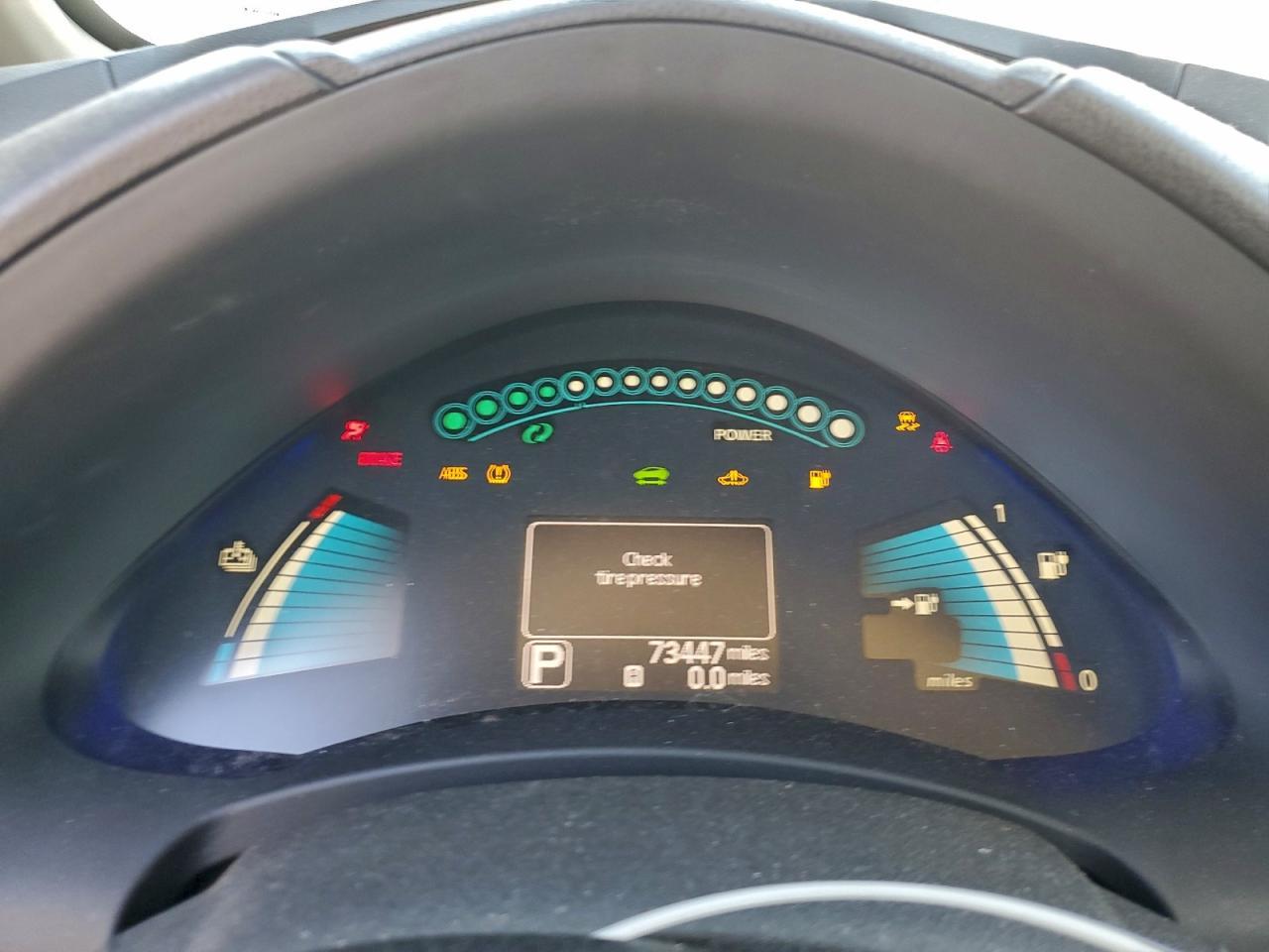 2015 NISSAN LEAF