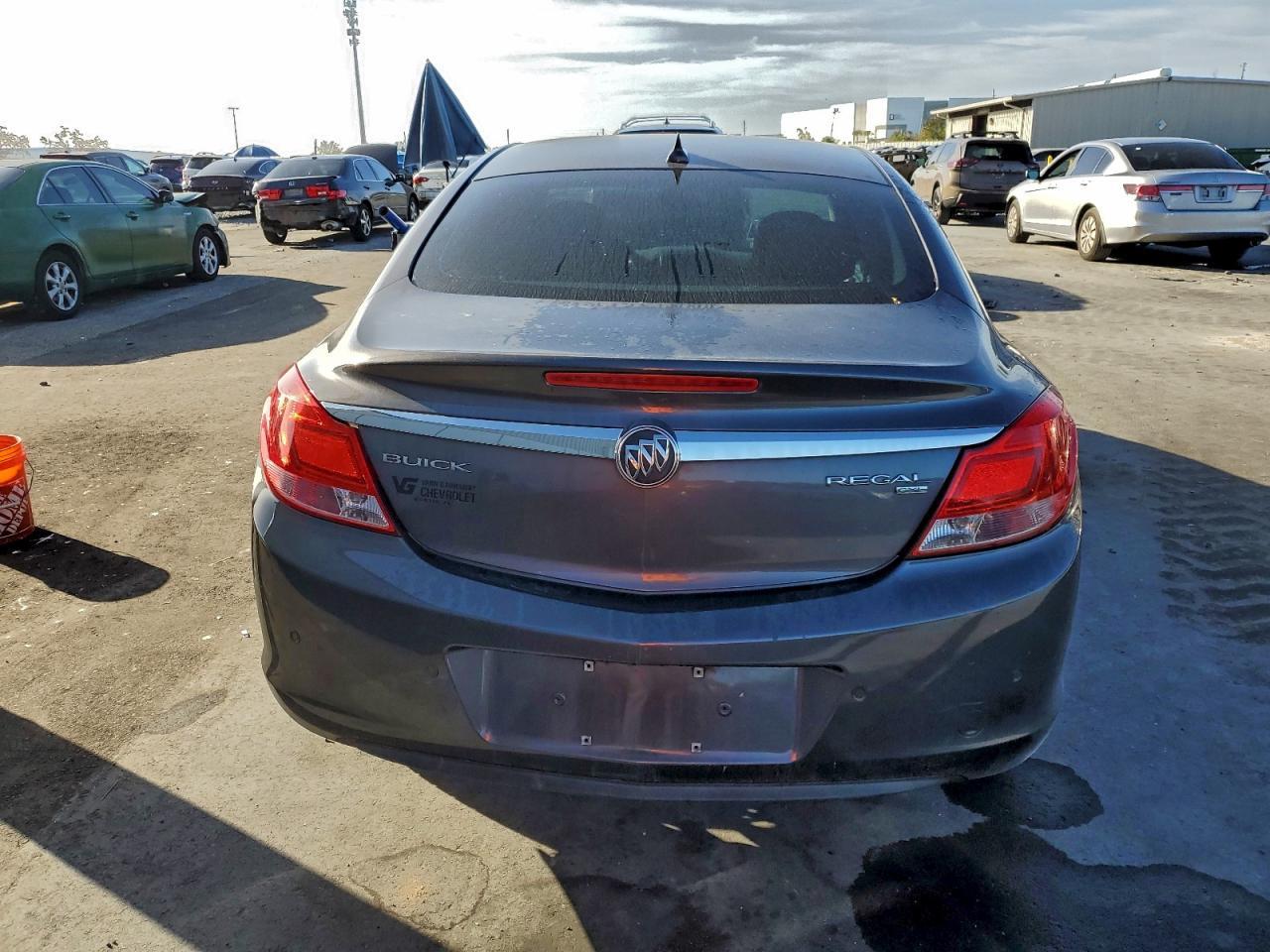 2011 BUICK Regal