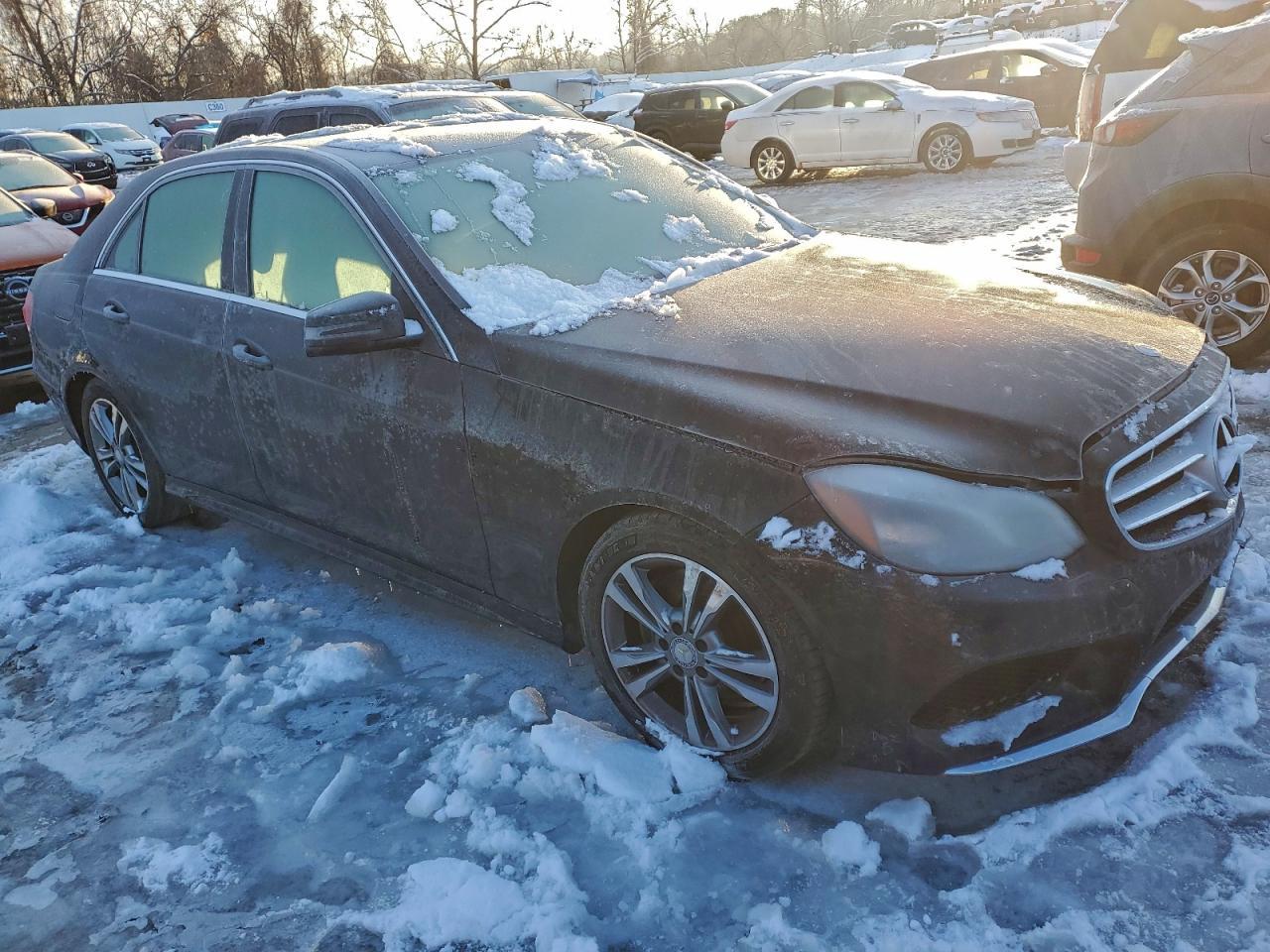 2016 MERCEDES-BENZ E-Class