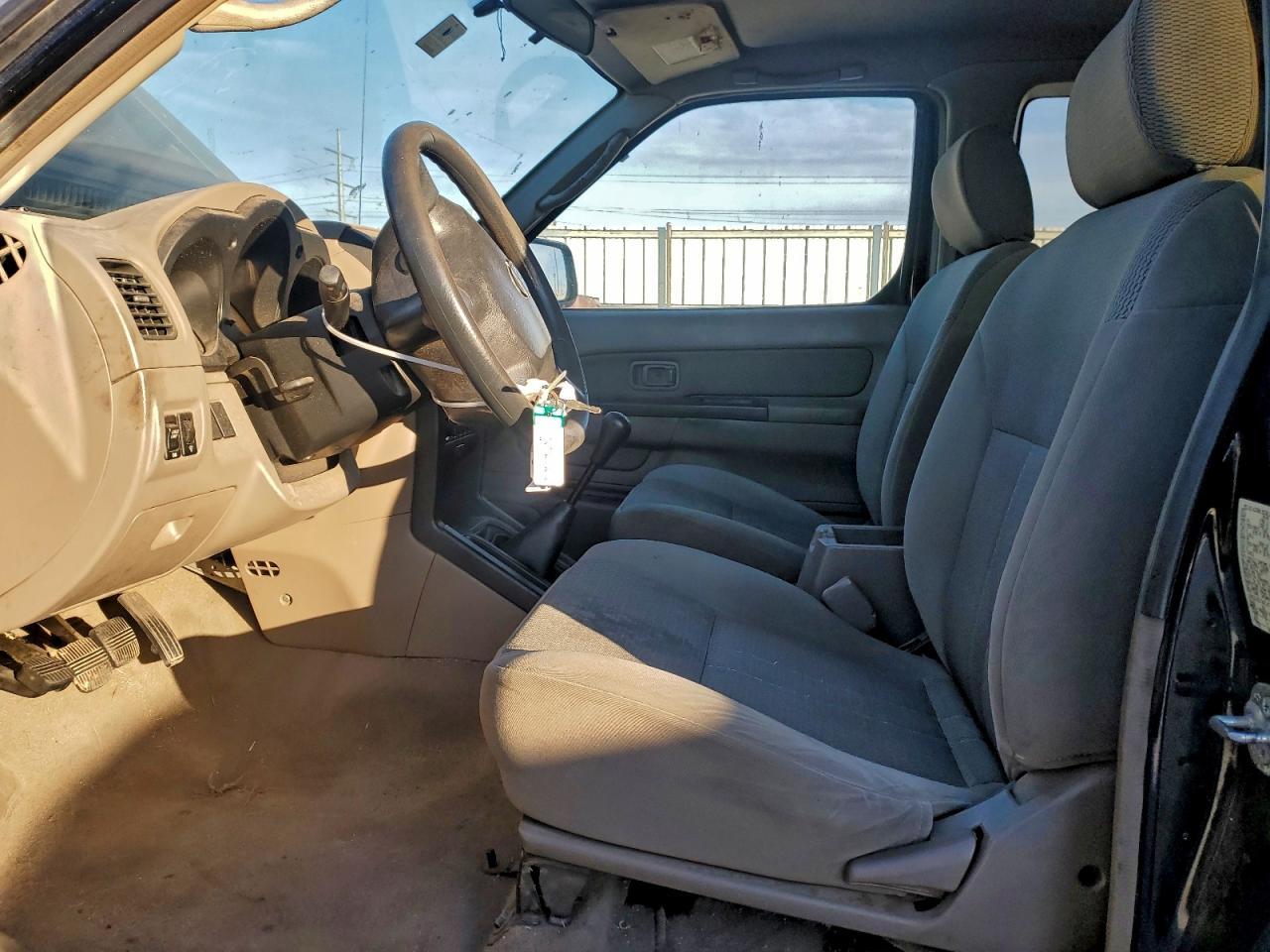 2004 NISSAN Frontier