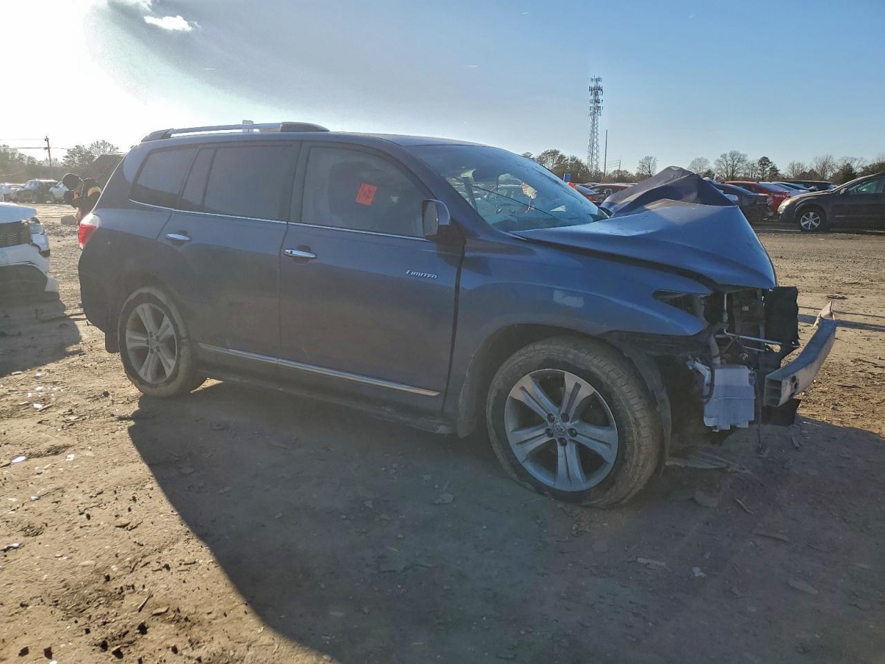 2013 TOYOTA HIGHLANDER