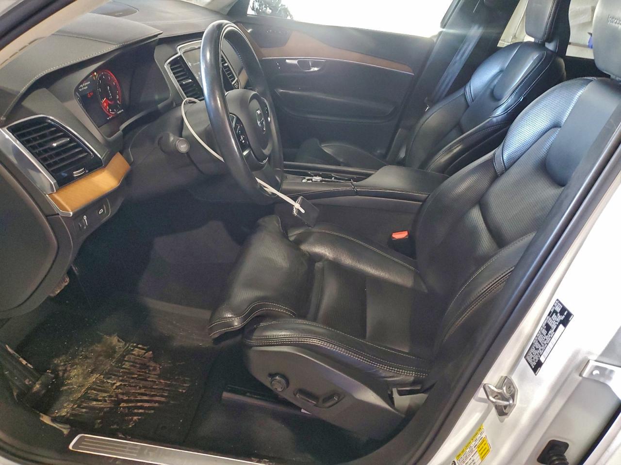 2019 VOLVO XC90