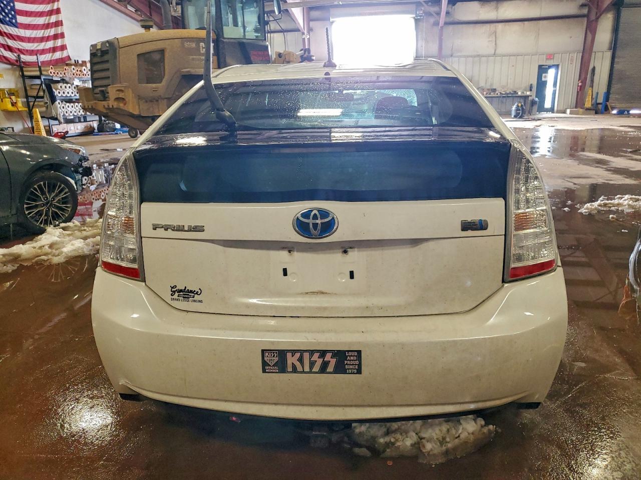 2011 TOYOTA PRIUS
